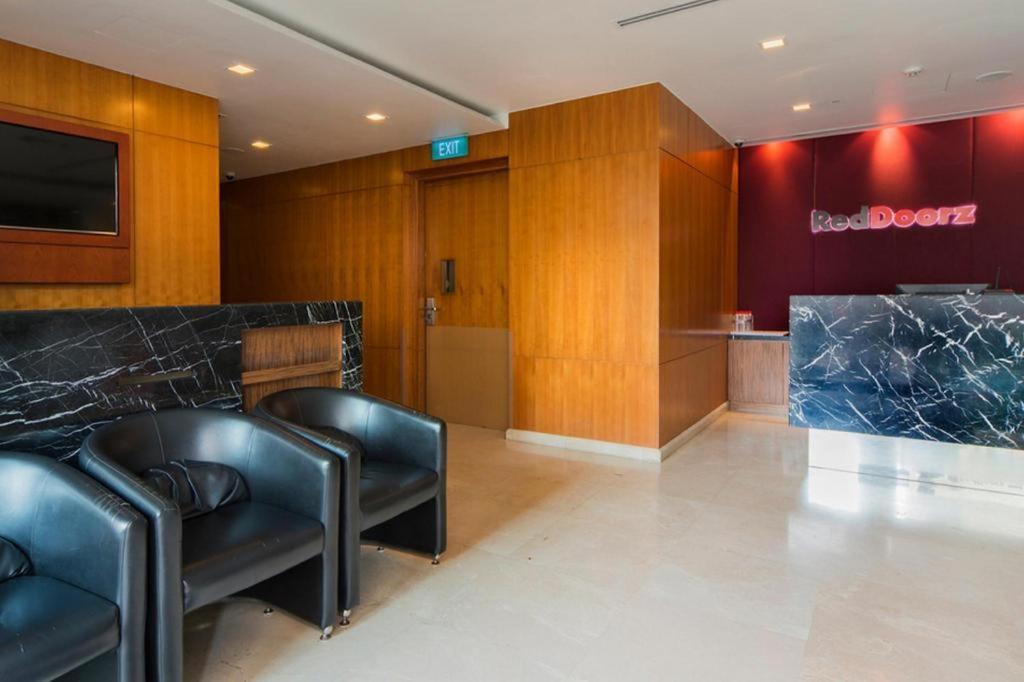 Отель Reddoorz Premium @ Balestier Сингапур Экстерьер фото