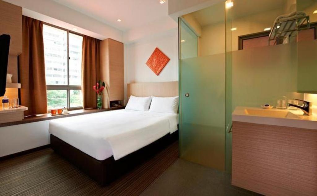Отель Reddoorz Premium @ Balestier Сингапур Экстерьер фото